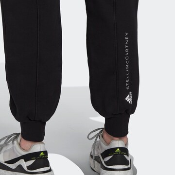 ADIDAS BY STELLA MCCARTNEY Tapered Sporthose in Schwarz