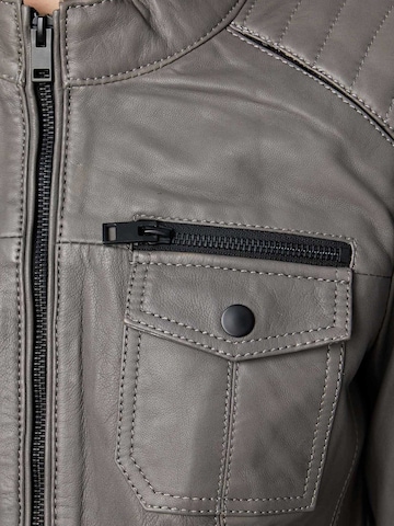 Tazzio Übergangsjacke 'F524'‌‌‌‌‌‌‌ in Grau