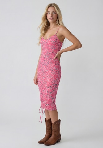 IZIA Dress in Pink