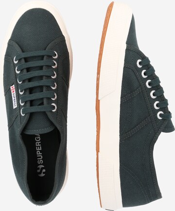 Baskets basses '2750 Cotu Classic' SUPERGA en vert