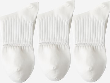 Millo Socks 'Everyday Teens' in White: front