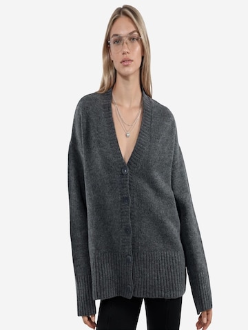 Cardigan Viorna en gris : devant