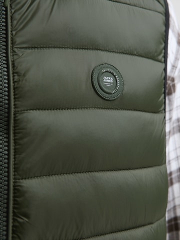 JACK & JONES Liivi 'JJEBradley' värissä vihreä