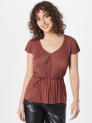 ABOUT YOU Shirt 'Fatma' in Bruin: voorkant