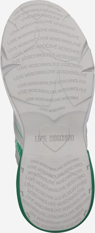Love Moschino Низкие кроссовки в Серый