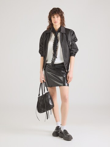 balta ABOUT YOU Marškinėliai 'Ilona'