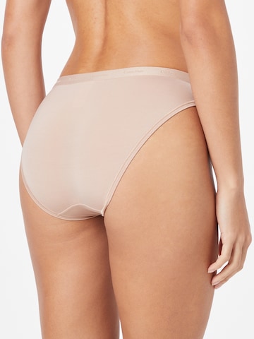Calvin Klein Underwear Seamless Bikini-Fit Briefs