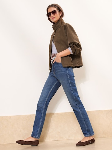 Lipsy Jacke in Grün