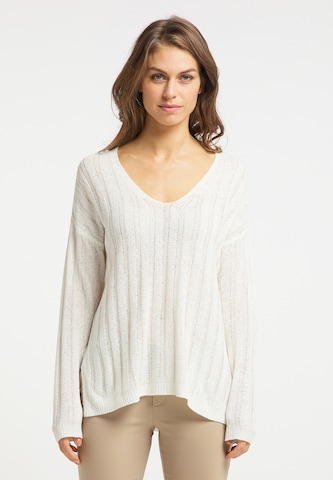 Usha Sweater in White: front