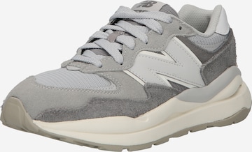 Sneaker bassa '57/40' di new balance in grigio: frontale