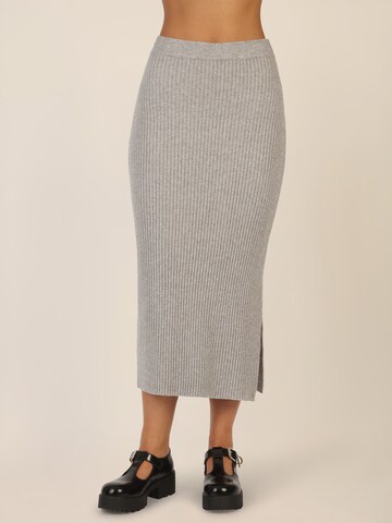 APART Skirt in Grey: front