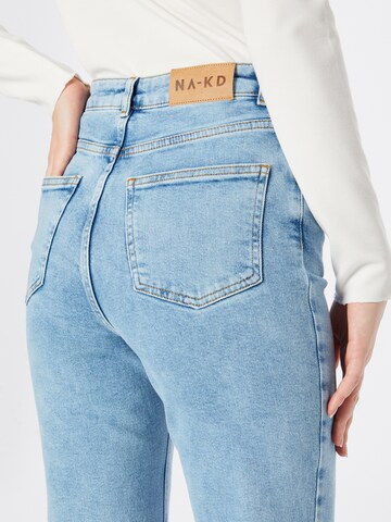 NA-KD Regular Jeans in Blau