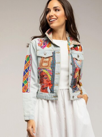 Tantra - Chaqueta de entretiempo 'Chaqueta denim con dibujo africano bordado y lentejuelas' en azul