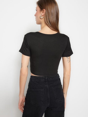 Trendyol - Camiseta en negro
