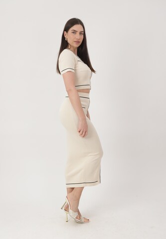 Elara Kostuum in Beige