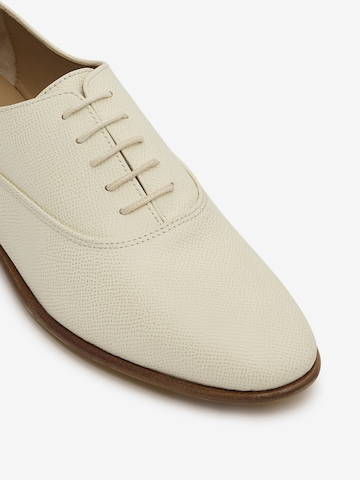 LOTTUSSE Veterschoen 'Soller' in Beige