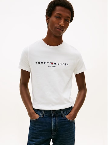 TOMMY HILFIGER Regular Fit T-Shirt in Weiß: Vorderseite