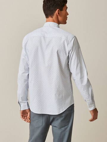 Coupe regular Chemise Next en blanc