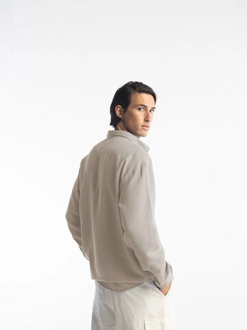 Giesto Comfort fit Button Up Shirt 'Hemden' in Beige