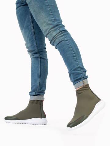 Spyder High-Top Sneakers 'Leon' in Black: front