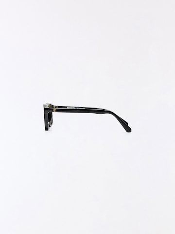 Bershka Sunglasses in Black