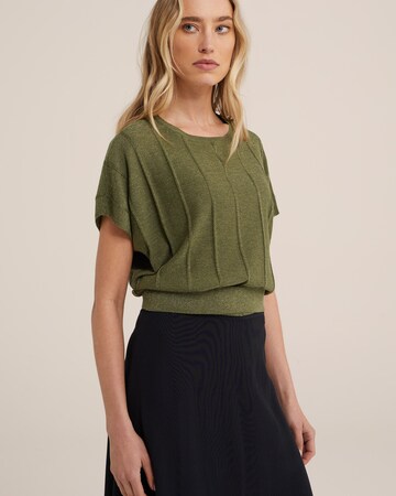 WE Fashion Sweater in Green