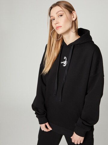 VIERVIER Sweatshirt 'Fine' in Black: front