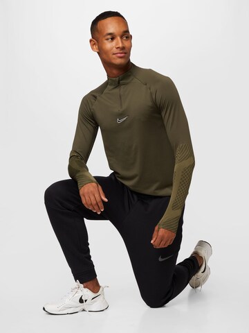 T-Shirt fonctionnel 'Strike Drill' NIKE en vert