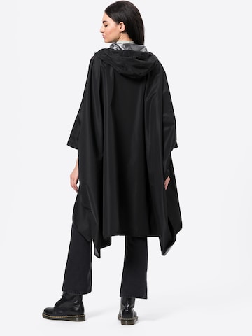 OOF WEAR Between-Seasons Coat in Black