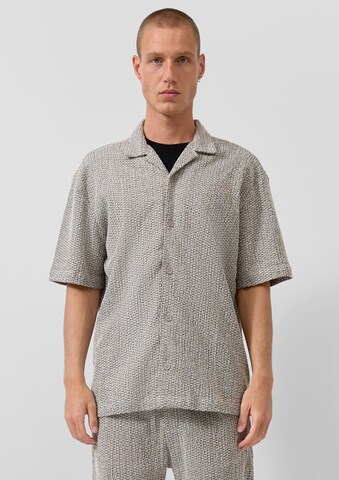 Coupe regular Chemise QS en noir : devant