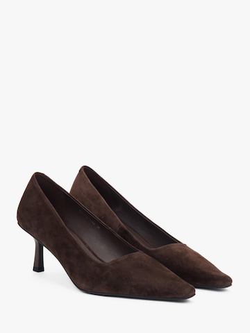 Estro Pumps '1158-1' in Brown
