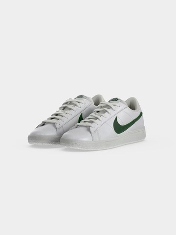 balts Nike Sportswear Zemie brīvā laika apavi 'TENNIS CLASSIC'