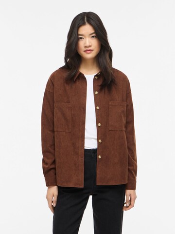 VILA - Blusa en marrón: frente