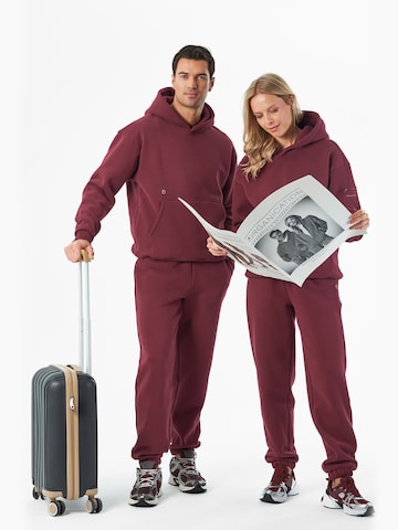 Organication Tapered Pants in Red