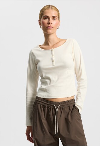 rethinkit studios Shirt 'Elevate' in Weiß: Vorderseite