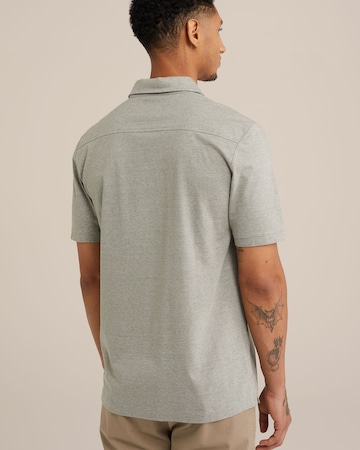 Tricou de la van Gils pe gri