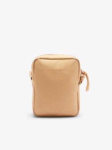 LACOSTE Umhängetasche 'Vertical Camera Bag' in Beige