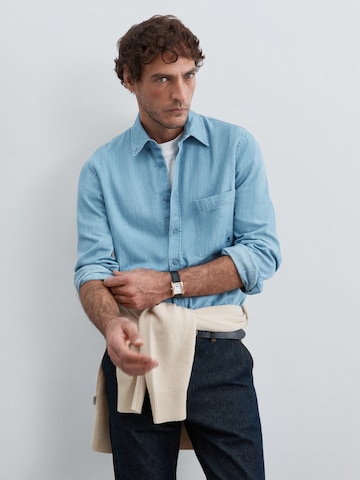 Coupe regular Chemise ' ' Scalpers en bleu
