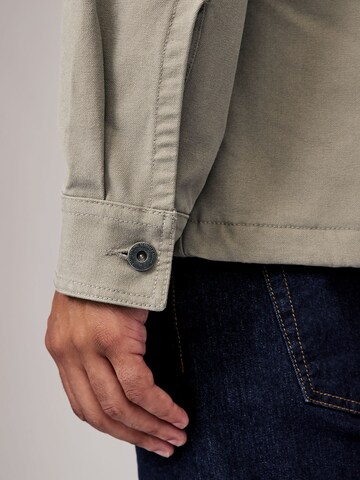 Next Jacke in Grau