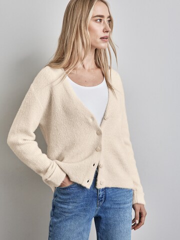 STREET ONE Strickjacke in Beige: Vorderseite