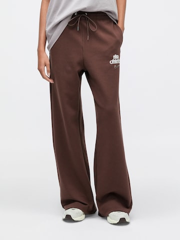 Nike Sportswear Wide Leg Hose 'PHNX FLC' in Braun: Vorderseite