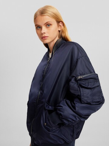 Veste mi-saison Bershka en bleu