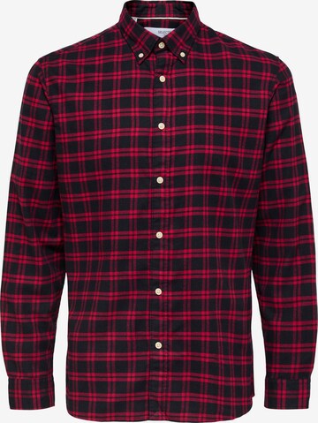 SELECTED HOMME Button Up Shirt in Red: front