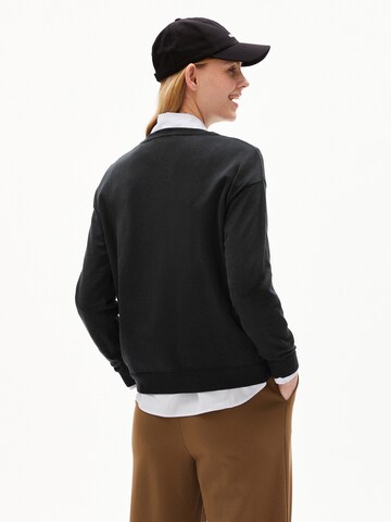 Pullover 'LARUNAA' di ARMEDANGELS in nero