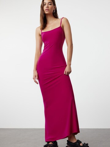 Trendyol Kleid in Pink: Vorderseite