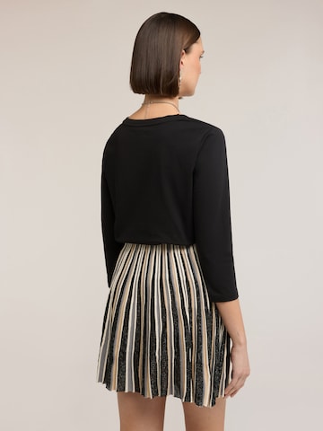 MOTIVI - Top en negro