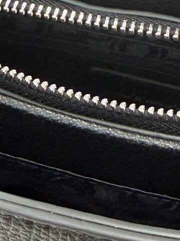 Chabrand Handbag 'Louise' in Black