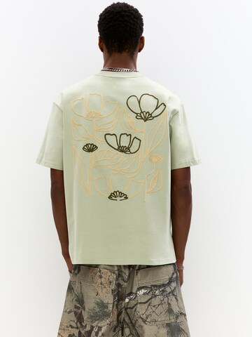 T-Shirt Pull&Bear en vert : devant