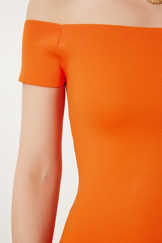 Happiness İstanbul Плетен топ в оранжево