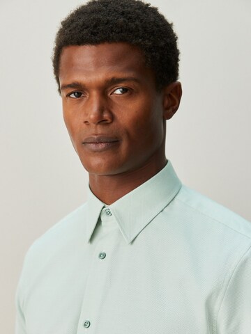 Next Regular Fit Hemd in Grün